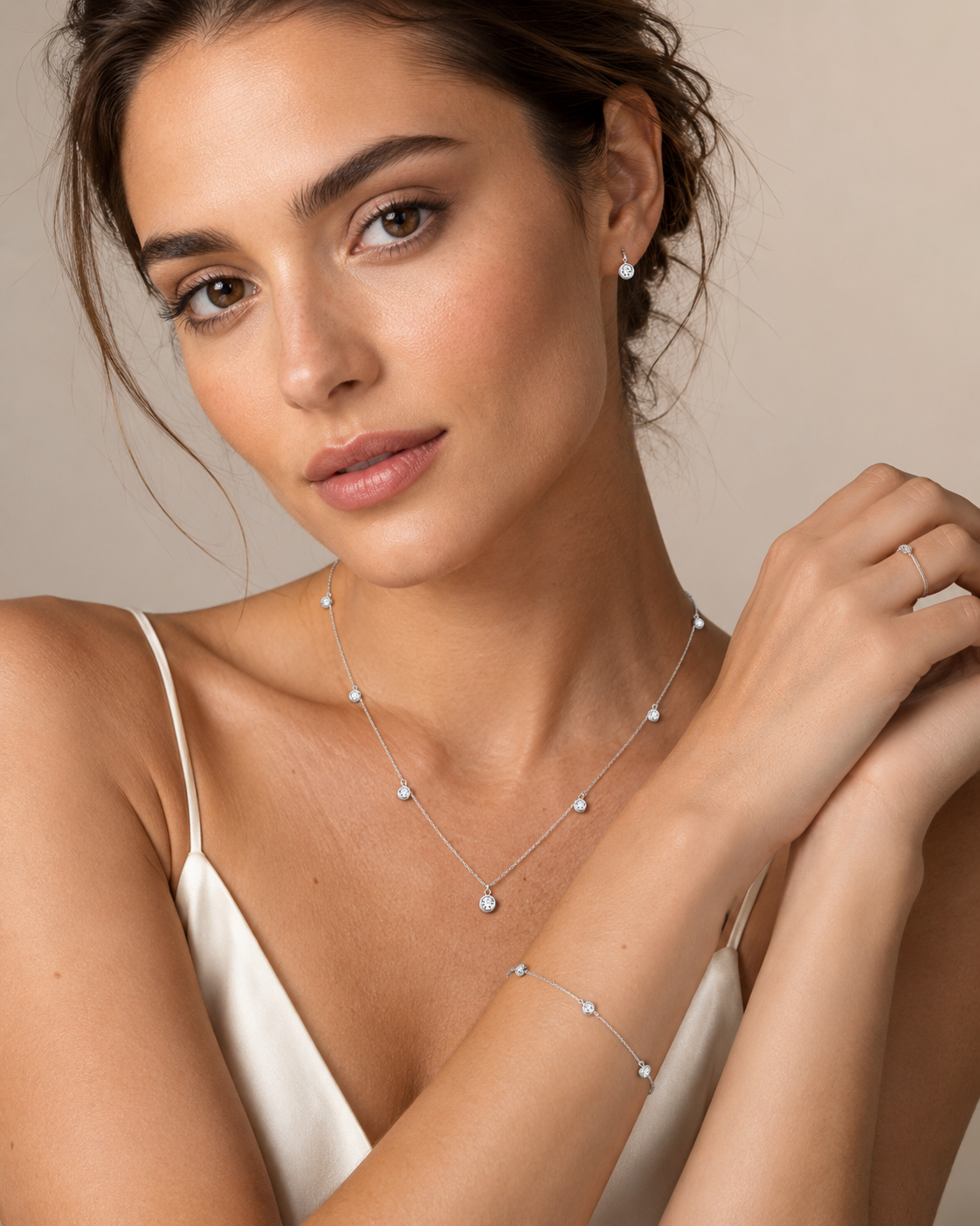 Round Solitaire Necklace