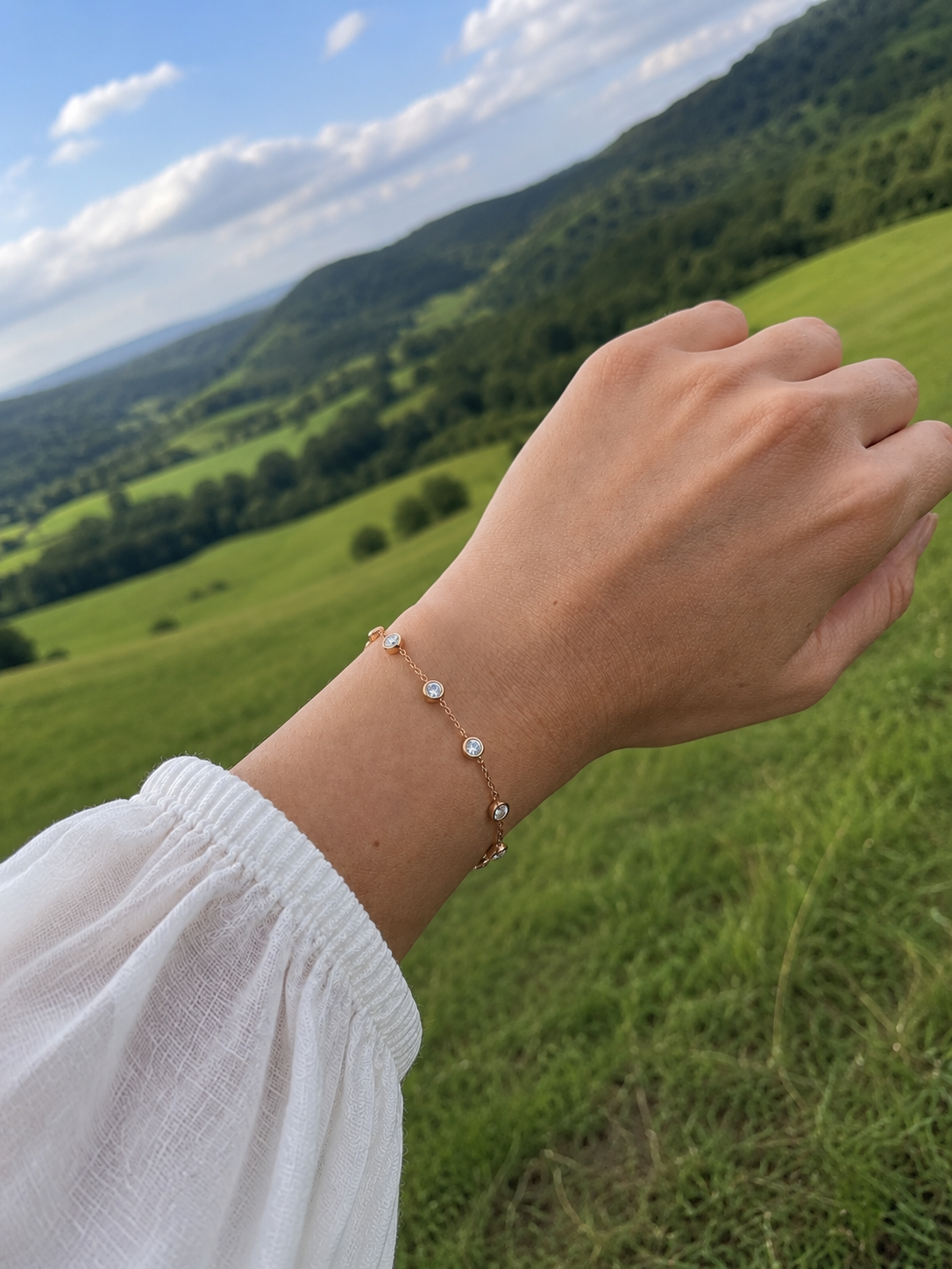 Zethech Bubble Tennis Bracelet with rounded moissanite links