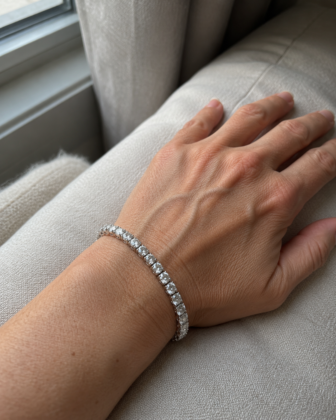 Zethech Round Moissanite Tennis Bracelet in elegant jewelry product photo