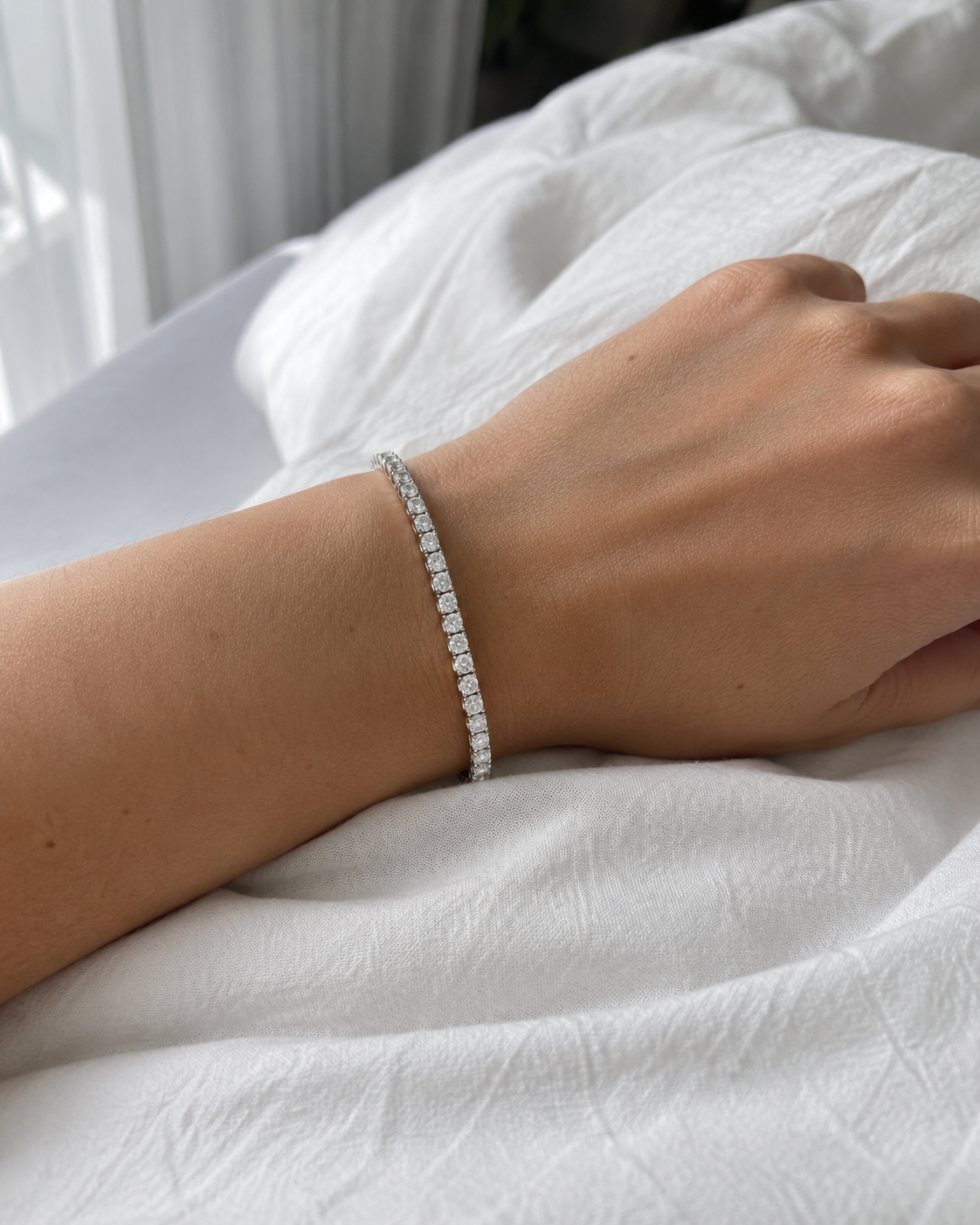 Zethech Round Tennis Bracelet with sparkling moissanite stone line