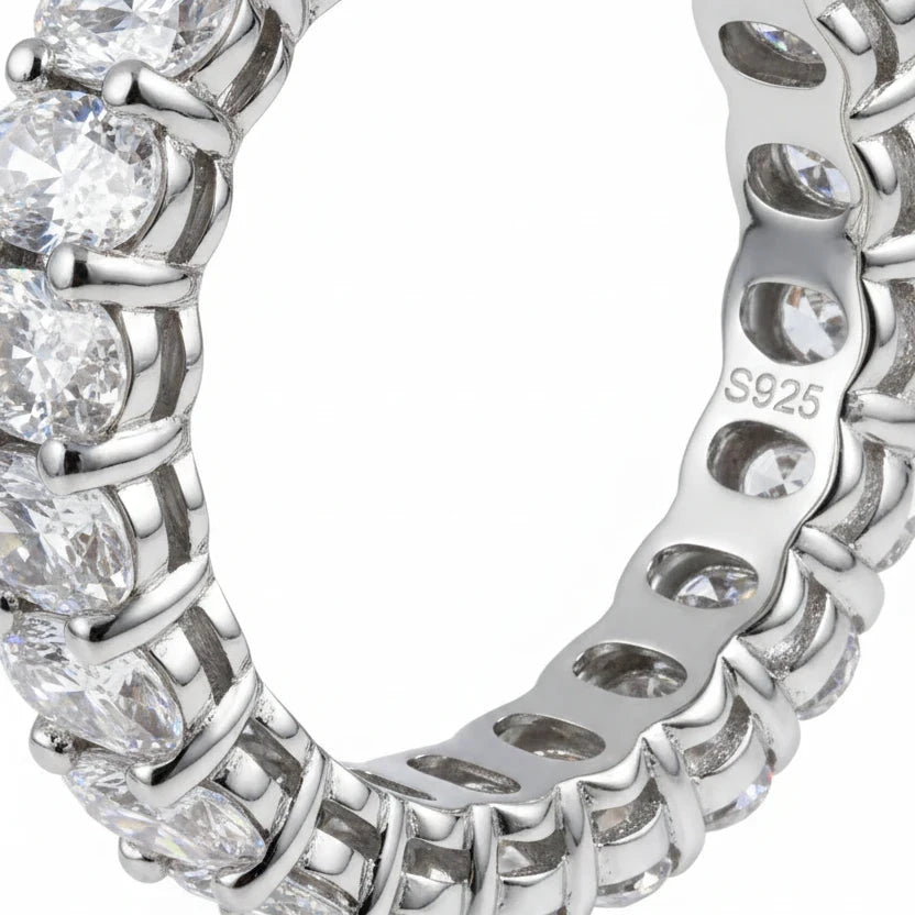 Zethech Eterna Oval Ring with diamond-like moissanite stones
