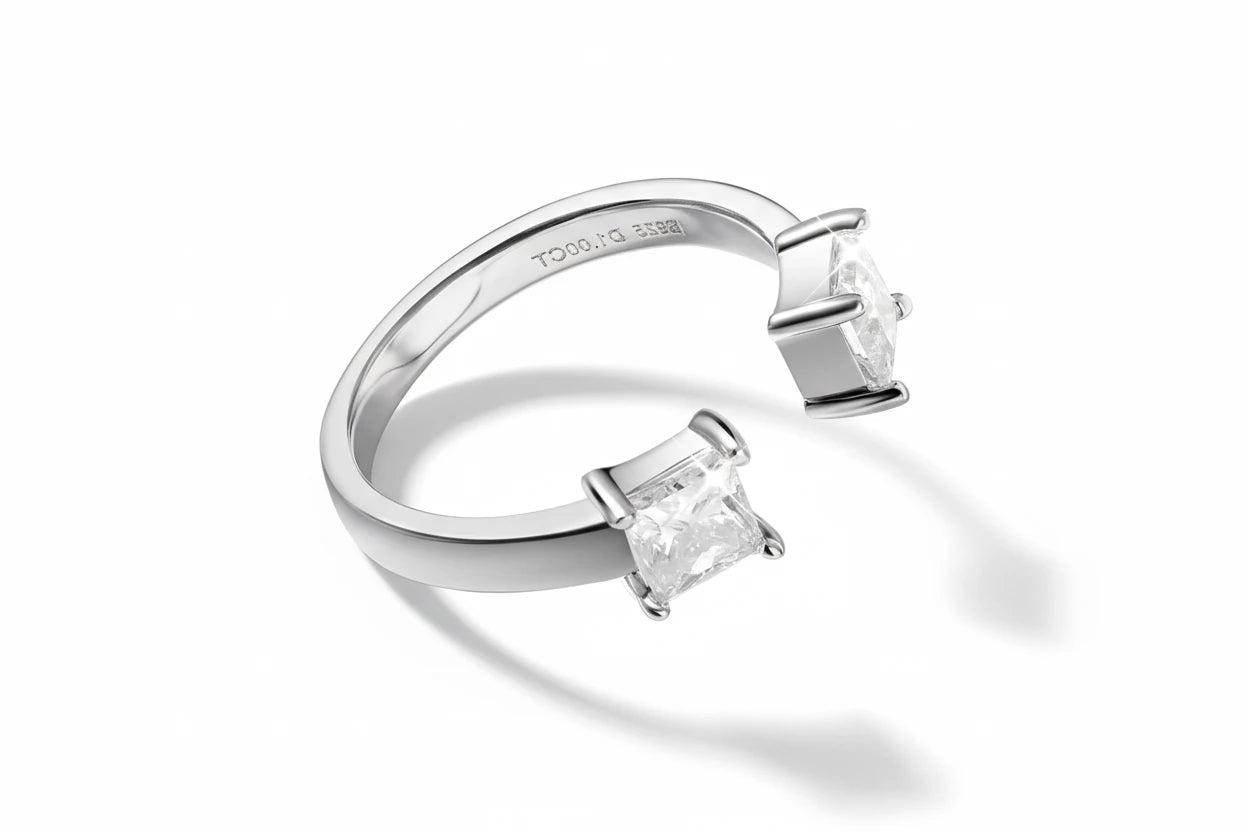 Zethech Princess Ring with square-cut moissanite stone