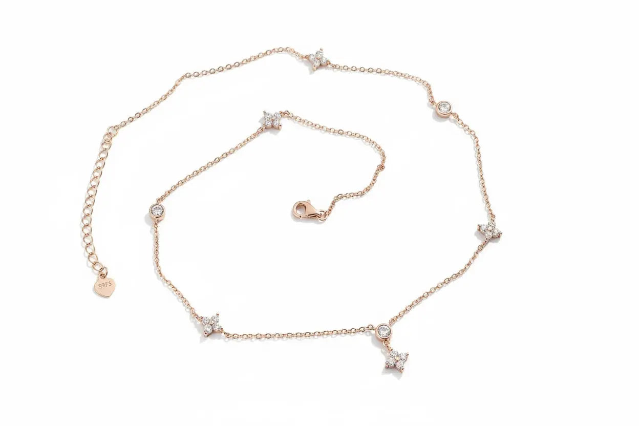Zethech KNOBSPIN moissanite necklace with four-leaf clover diamond pendant in white gold, sterling silver, 45cm dainty jewelry for women.